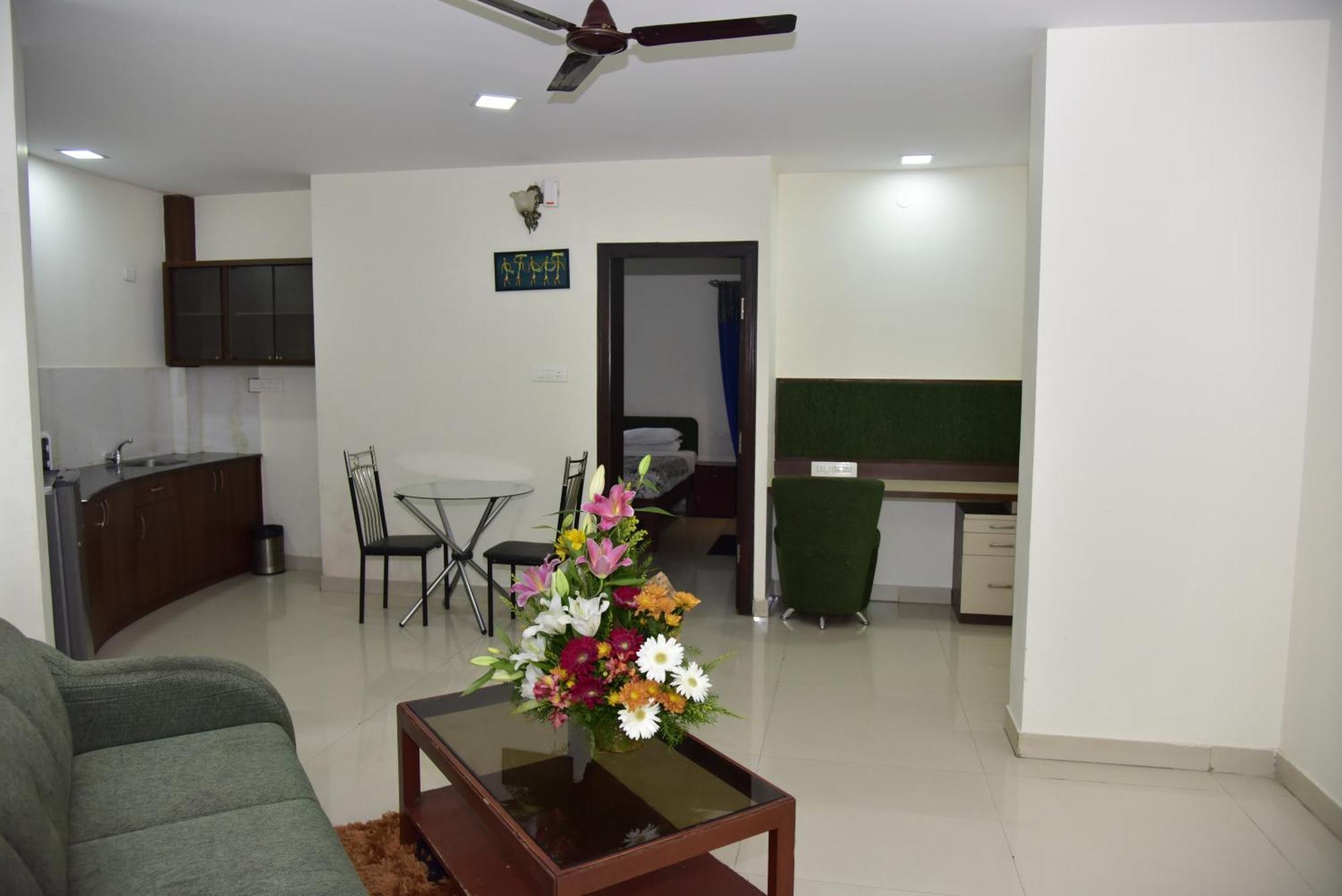 Seasons Suites Koramangala Bangalore Esterno foto